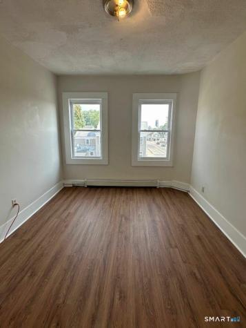 36 Truman Street New London CT 06320