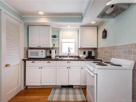 6 Brunetto Grove Morris CT 06763