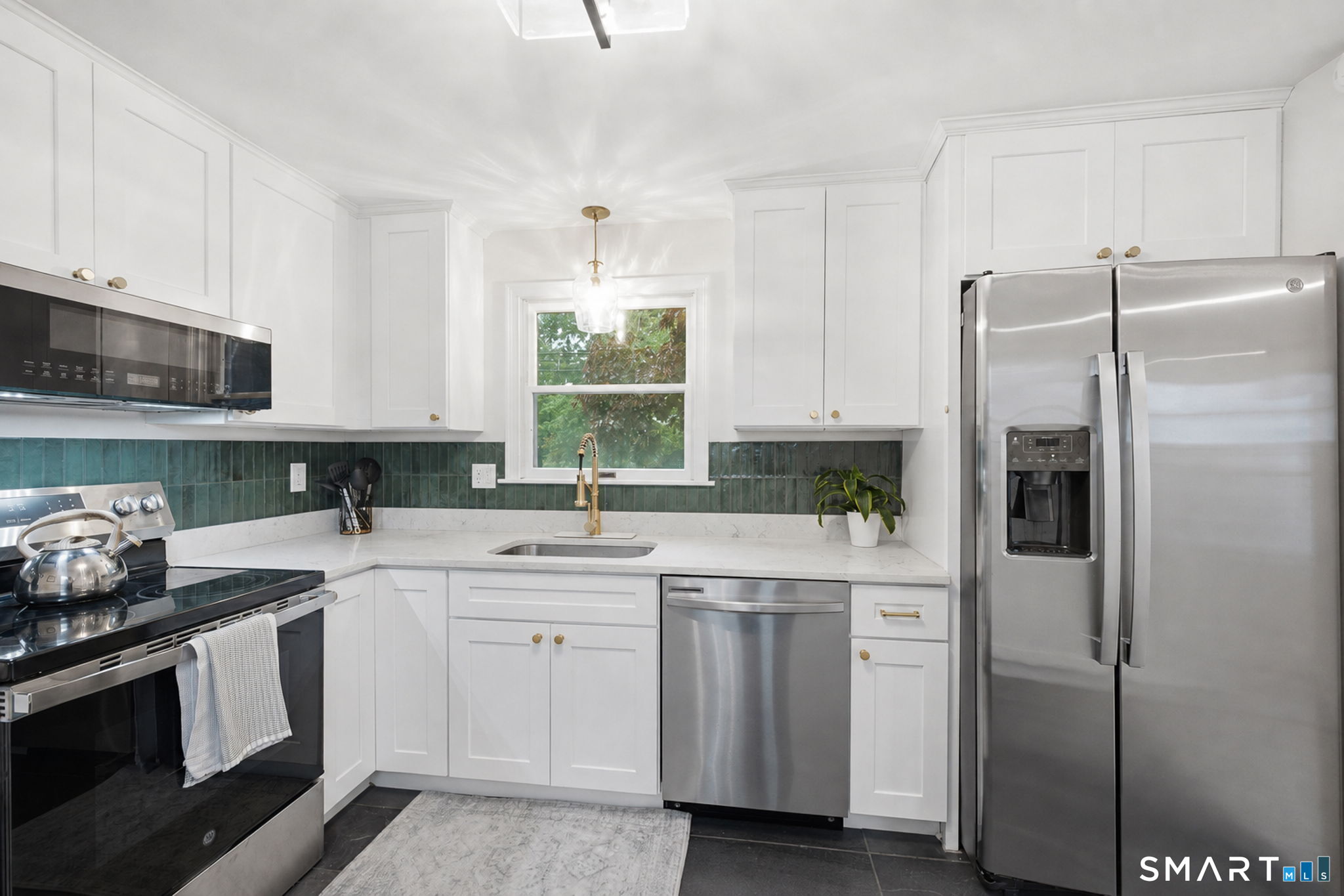 332 Fern Street West Hartford CT 06119