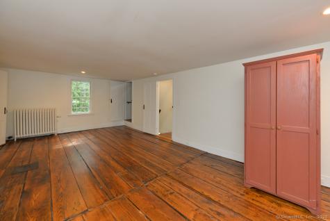 15 Hawkins Road Southbury CT 06488