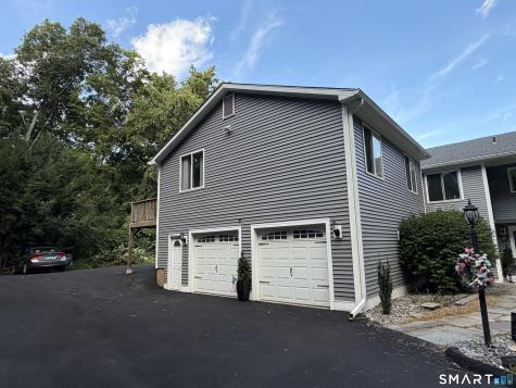 8 Cawdor Burn Road Brookfield CT 06804