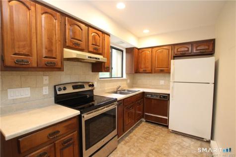 8 Cawdor Burn Road Brookfield CT 06804