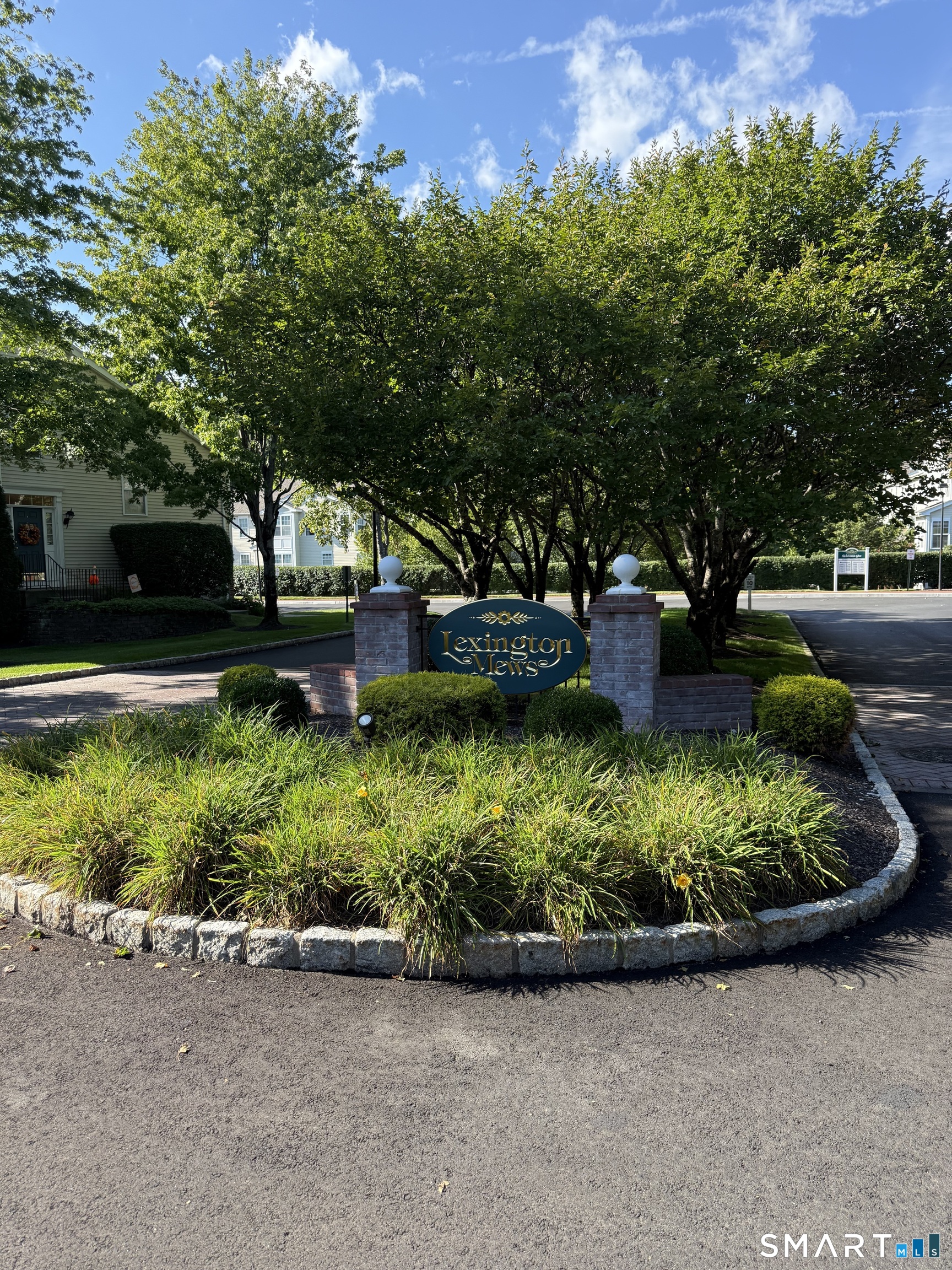 2002 Eaton Court Danbury CT 06811