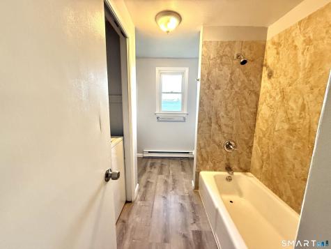 3 Bayview Place West Haven CT 06516