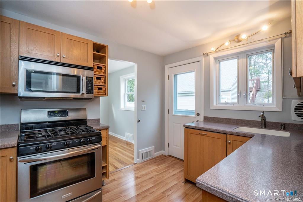 34 John Smith Drive West Hartford CT 06107