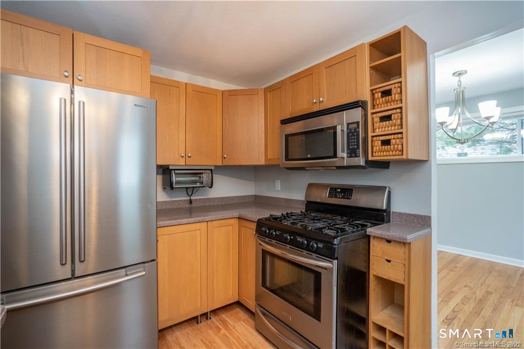 34 John Smith Drive West Hartford CT 06107