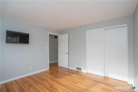34 John Smith Drive West Hartford CT 06107