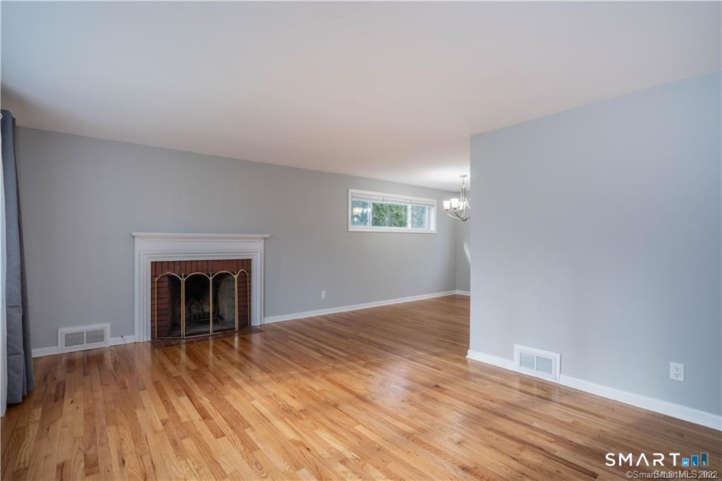 34 John Smith Drive West Hartford CT 06107