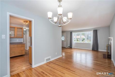 34 John Smith Drive West Hartford CT 06107