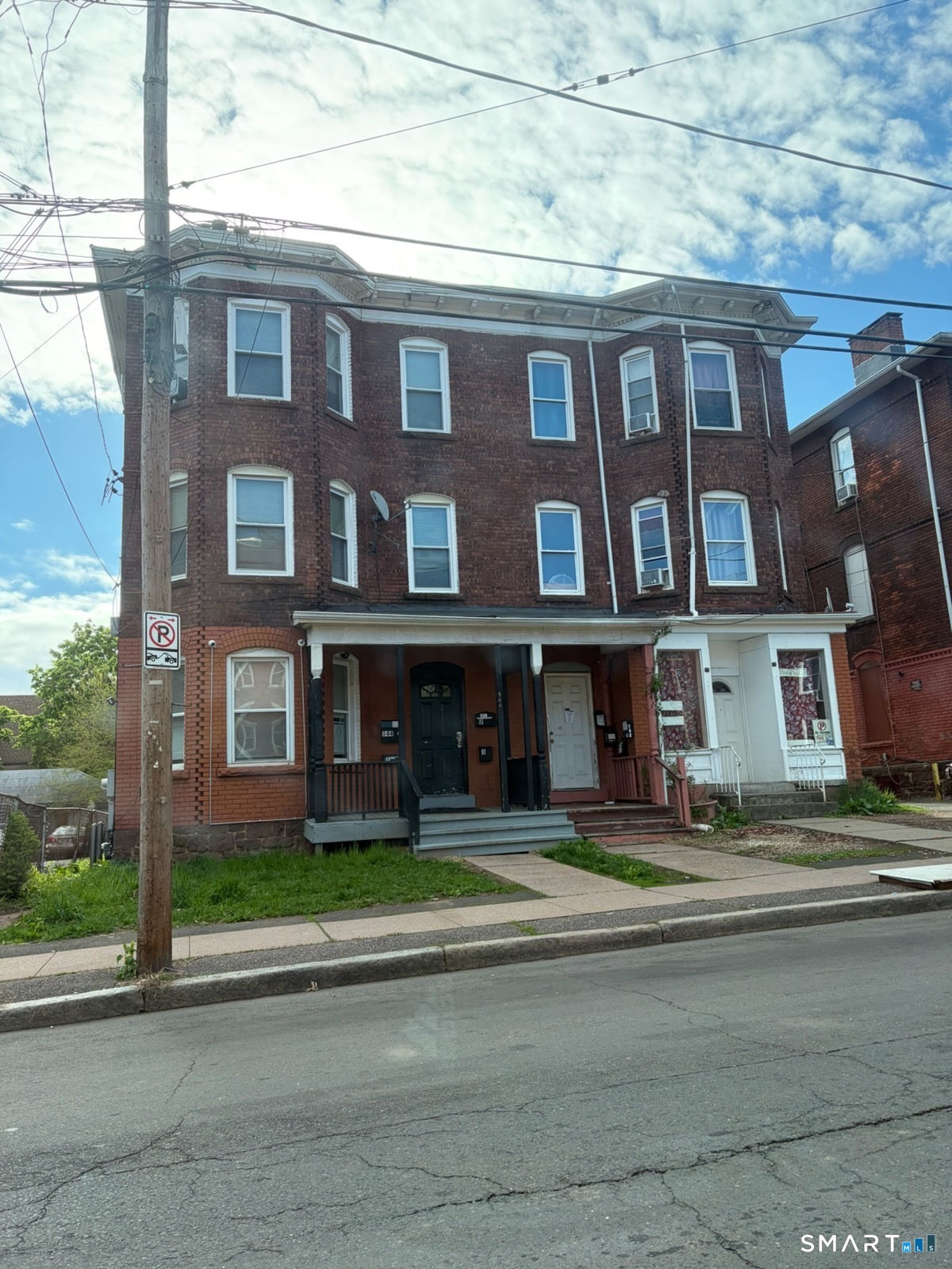 144 Putnam Street Hartford CT 06106