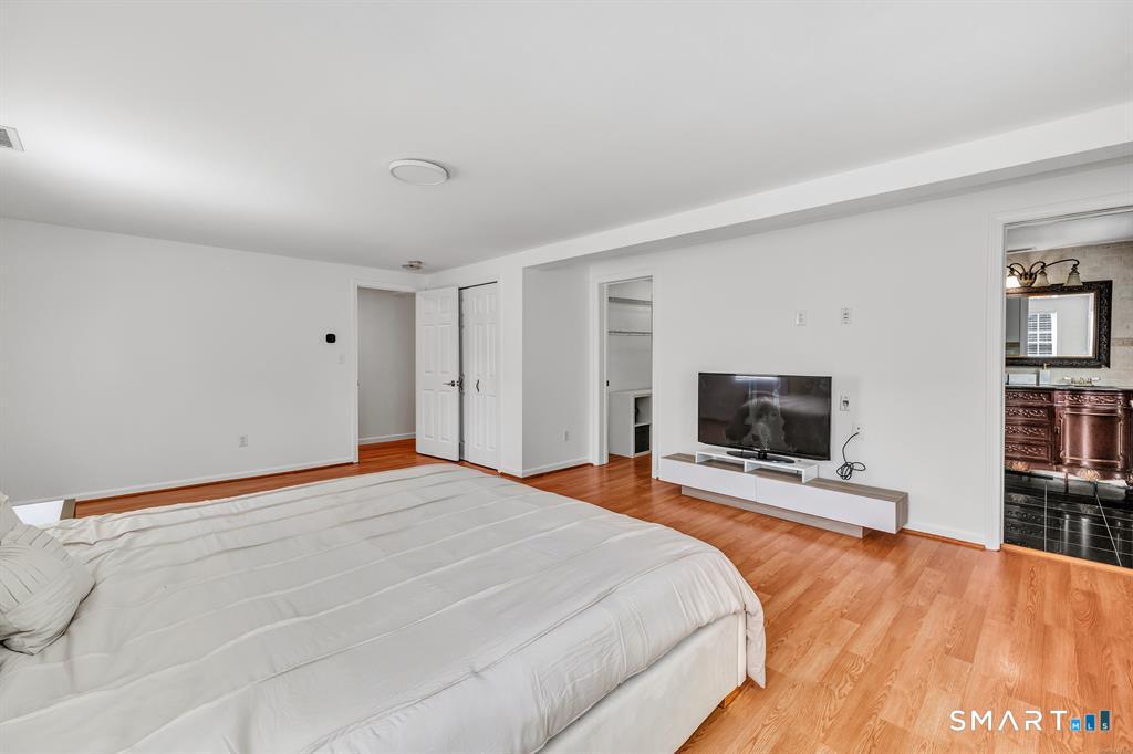 171 Henderson Road Fairfield CT 06824