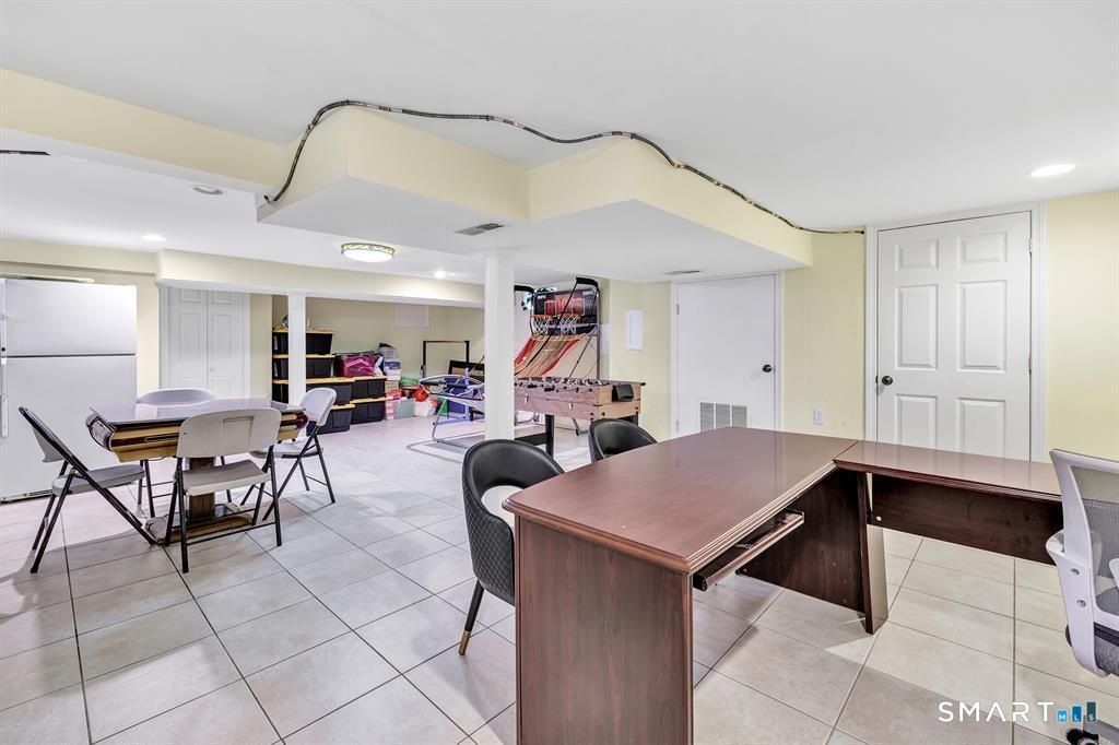 171 Henderson Road Fairfield CT 06824