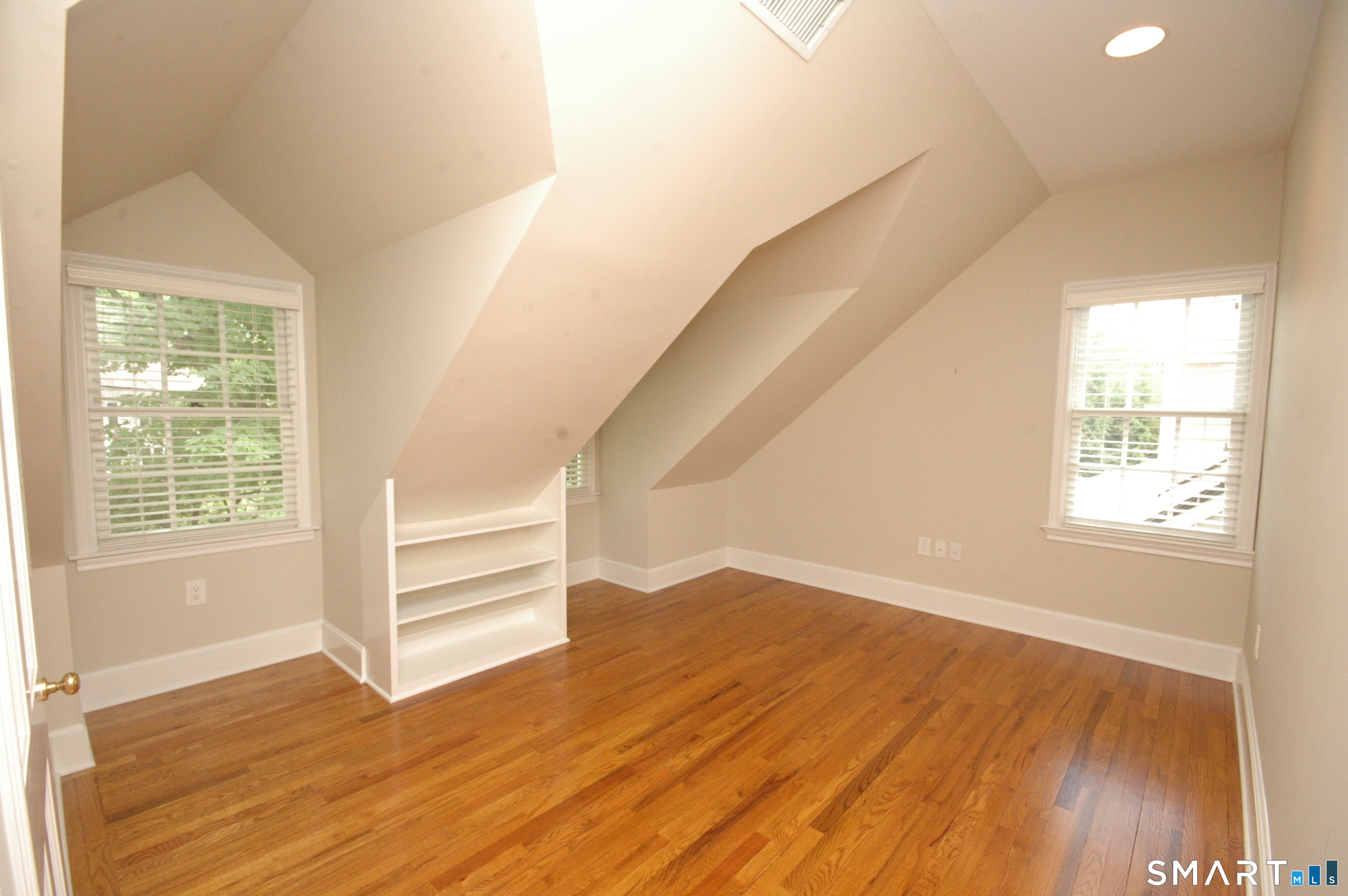 51 Hawthorne Road New Canaan CT 06840