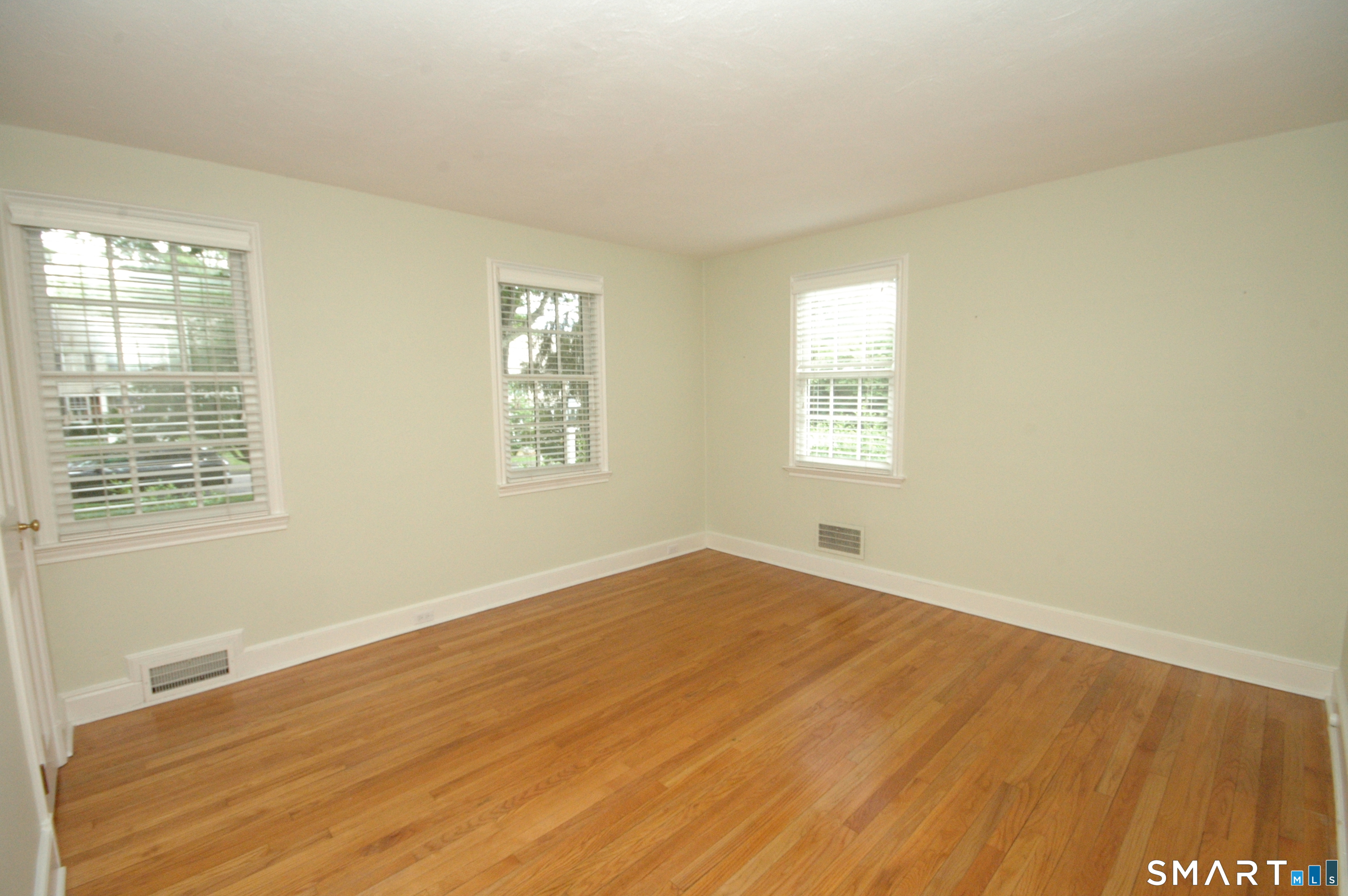 51 Hawthorne Road New Canaan CT 06840