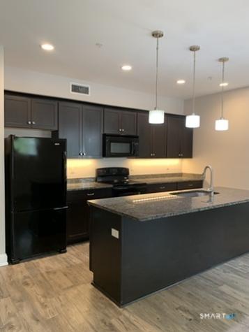 102 Edgewater Circle East Hampton CT 06424