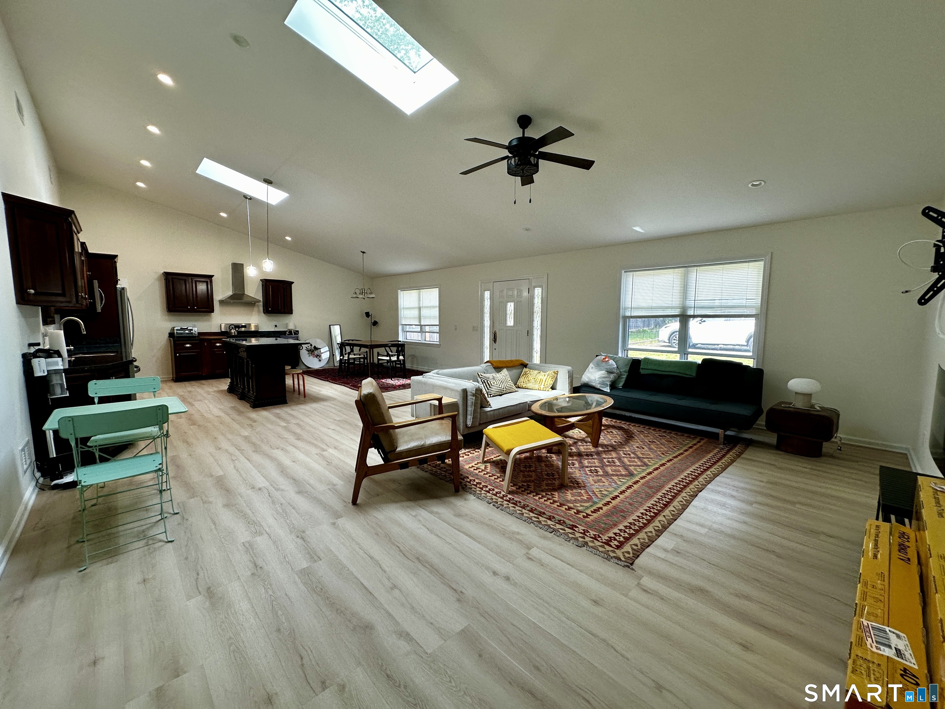 18 Graves Avenue Guilford CT 06437