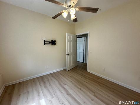 18 Graves Avenue Guilford CT 06437