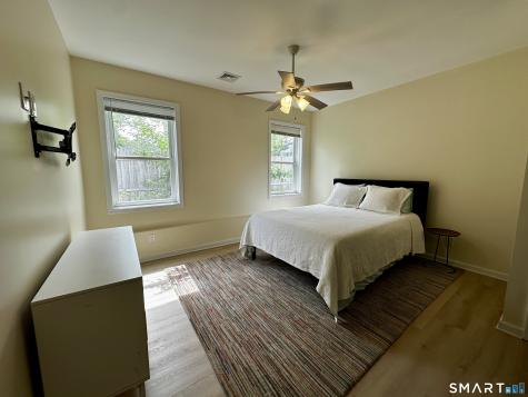 18 Graves Avenue Guilford CT 06437