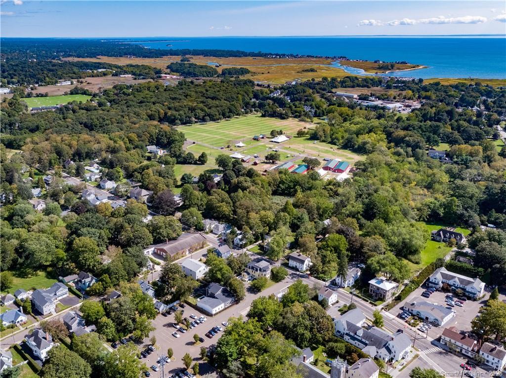 18 Graves Avenue Guilford CT 06437