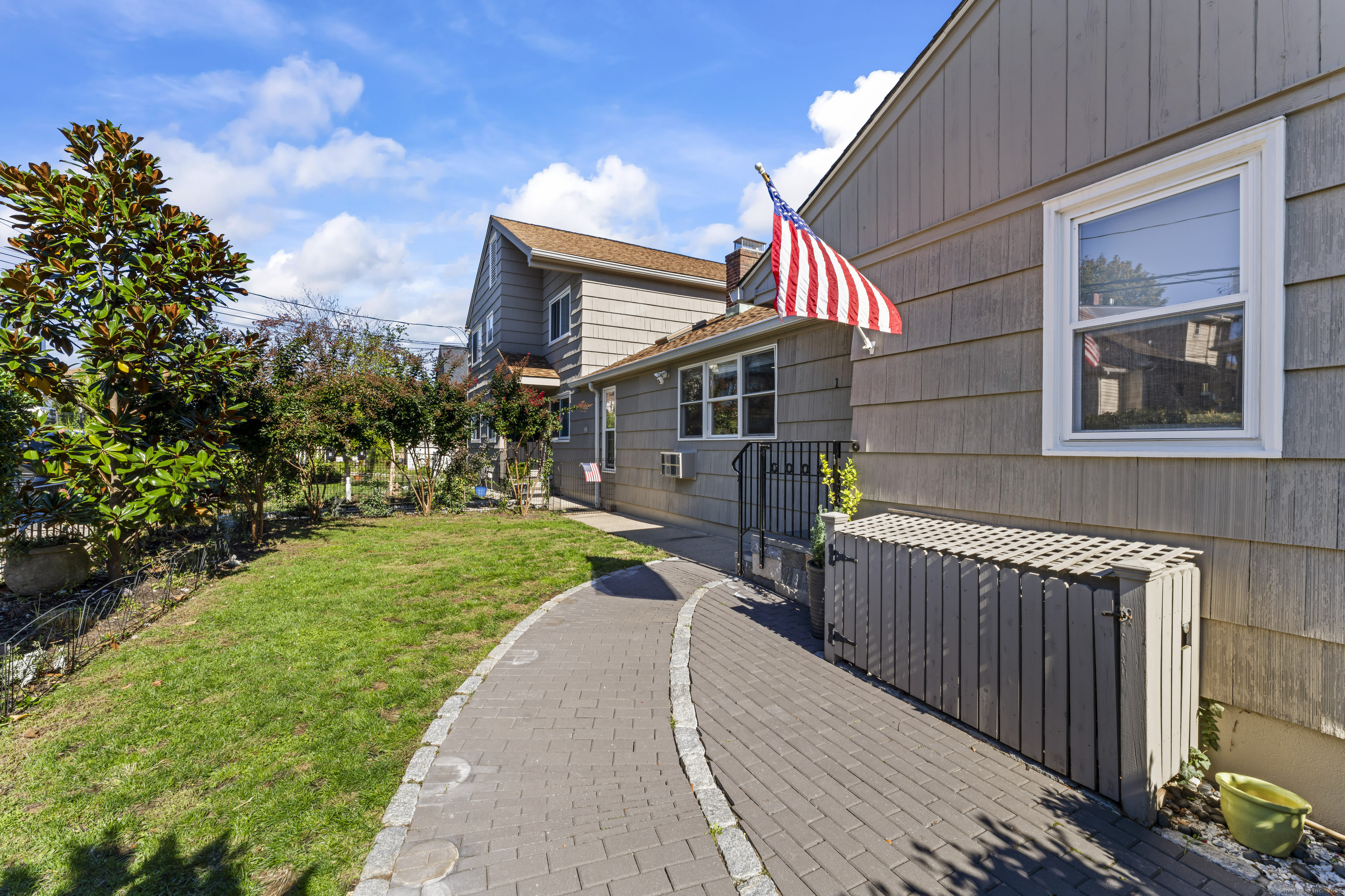88 Dean Street Stamford CT 06902