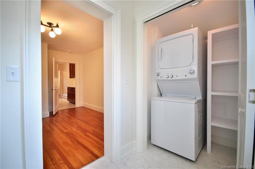10 Poquonock Avenue Windsor CT 06095