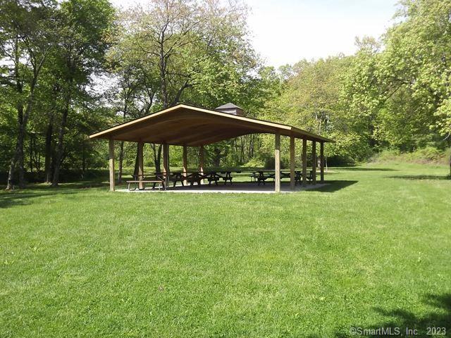 10 Poquonock Avenue Windsor CT 06095