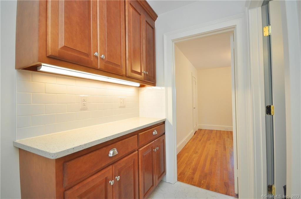 10 Poquonock Avenue Windsor CT 06095