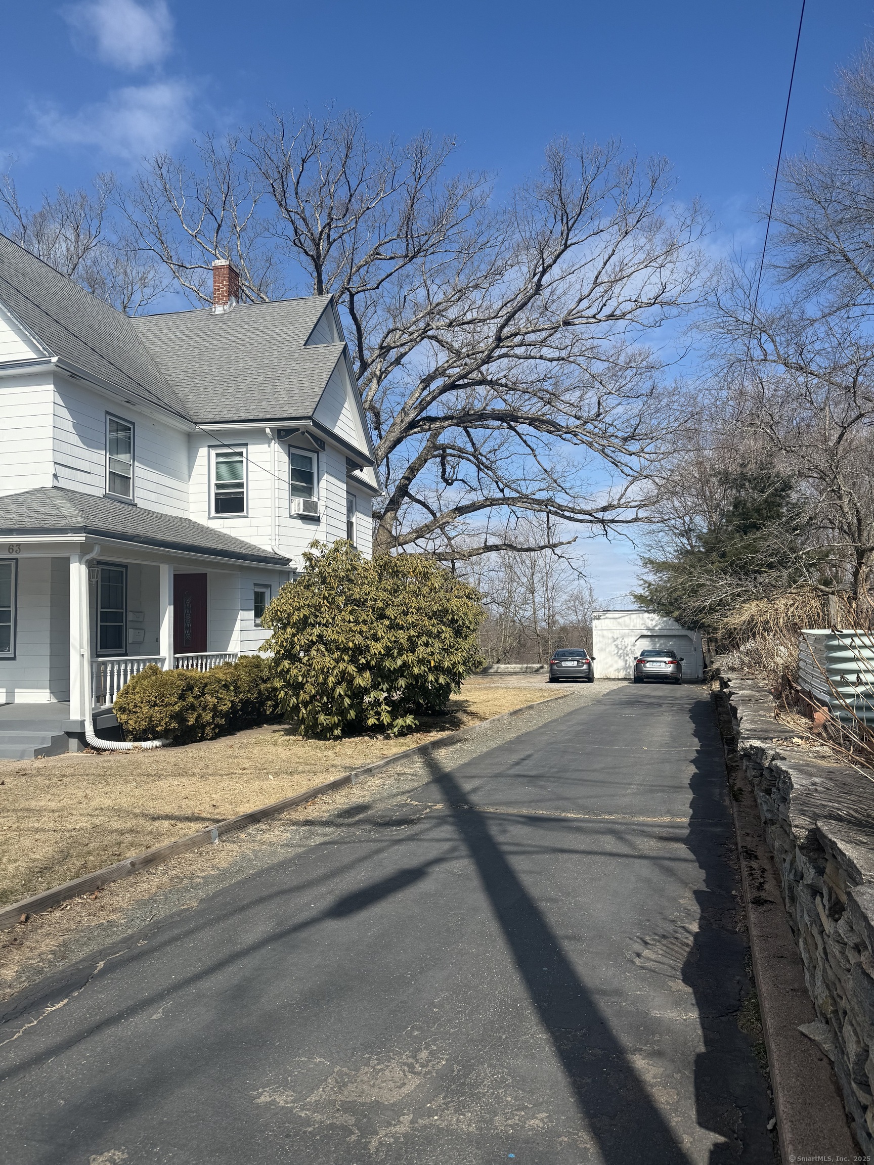 63 Ridge Street Manchester CT 06040
