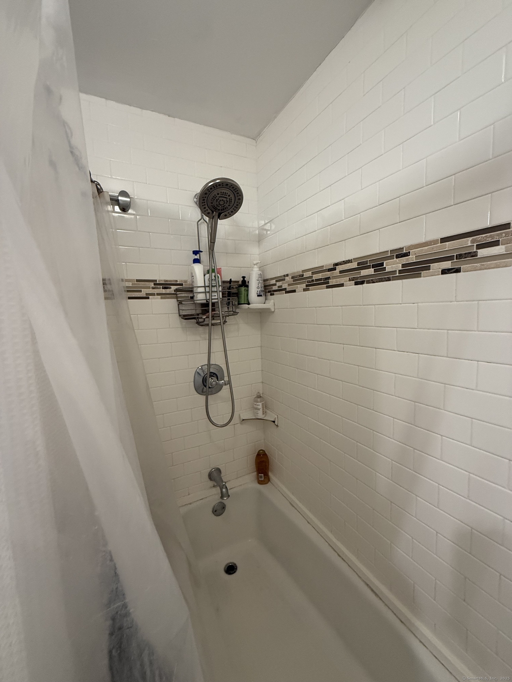 63 Ridge Street Manchester CT 06040