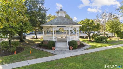 12 Southfield Road Fairfield CT 06824