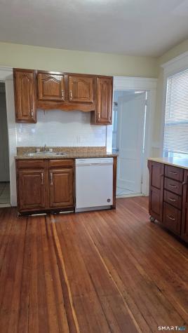 33 Ridgefield Avenue Waterbury CT 06705