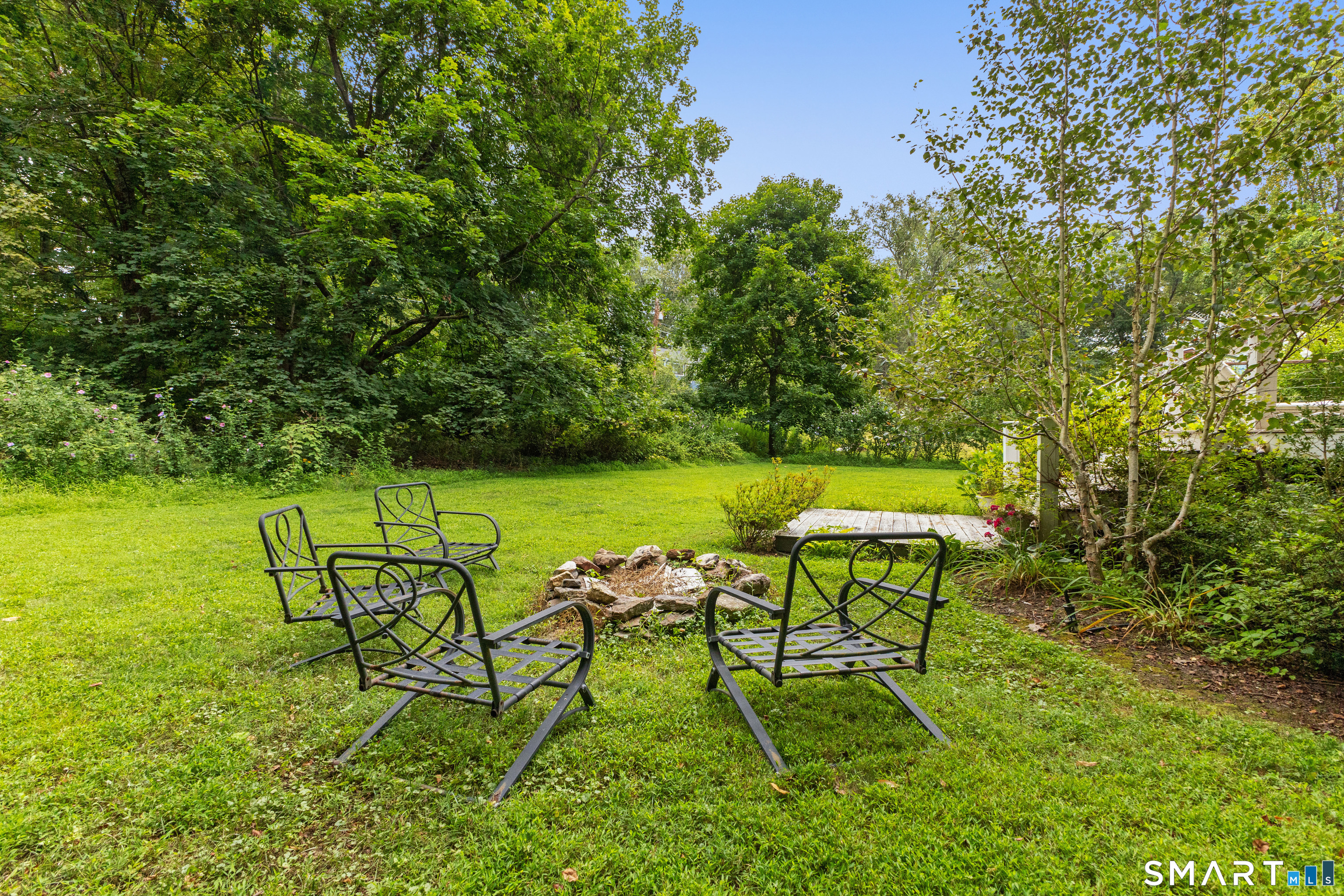 126 Lakeside Drive Ridgefield CT 06877
