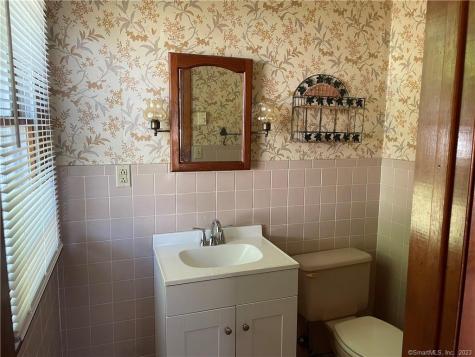 59 Foxon Road East Haven CT 06513