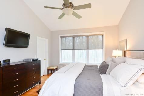 10 Fort Hill Road Groton CT 06340