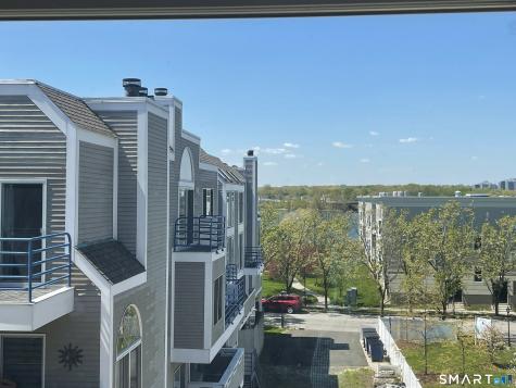 133 Harbor Close Road New Haven CT 06519