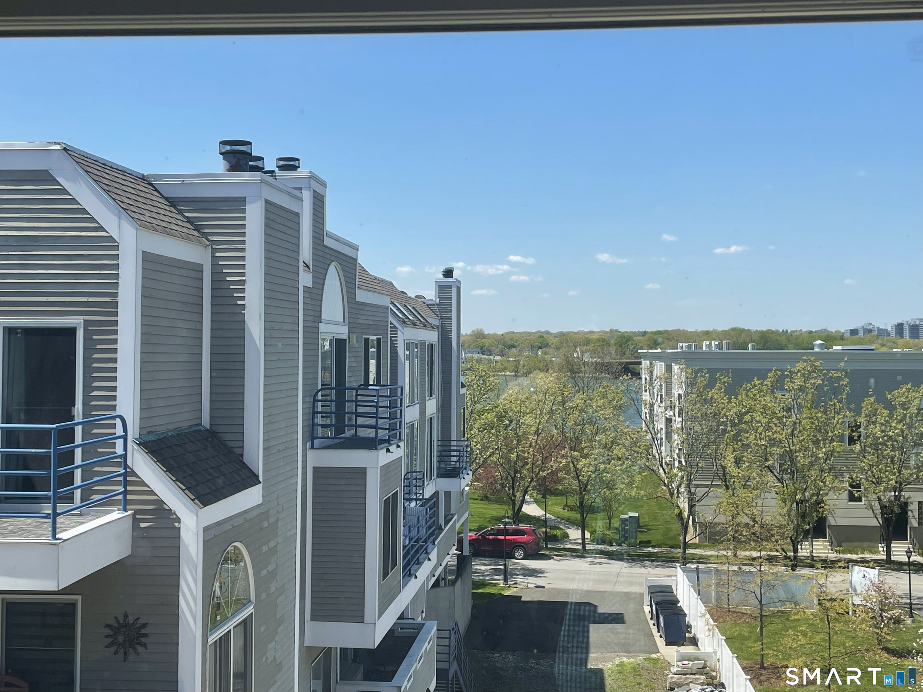 133 Harbor Close Road New Haven CT 06519