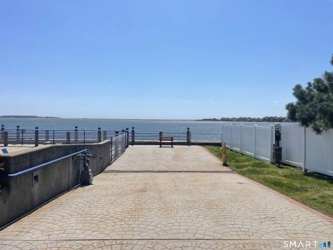 133 Harbor Close Road New Haven CT 06519