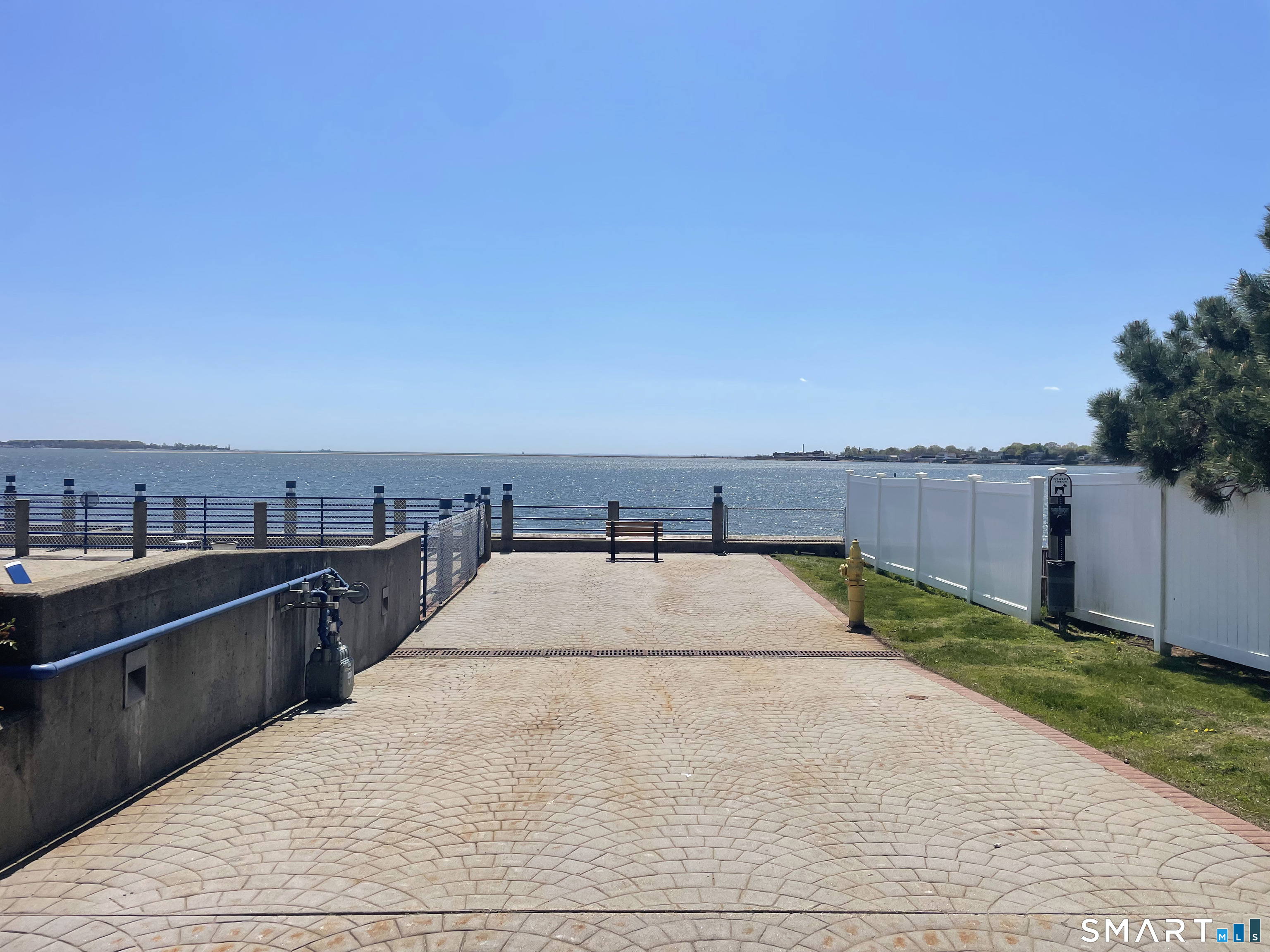 133 Harbor Close Road New Haven CT 06519
