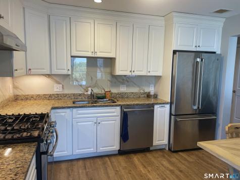 133 Harbor Close Road New Haven CT 06519