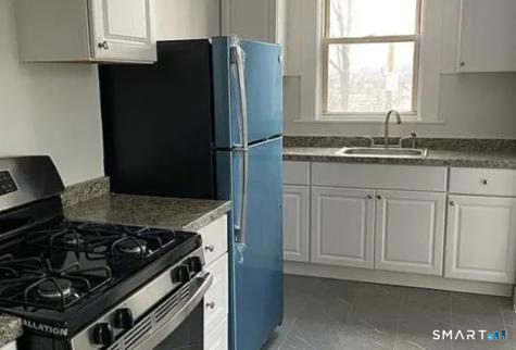 570-#3B Broad Street Meriden CT 06450