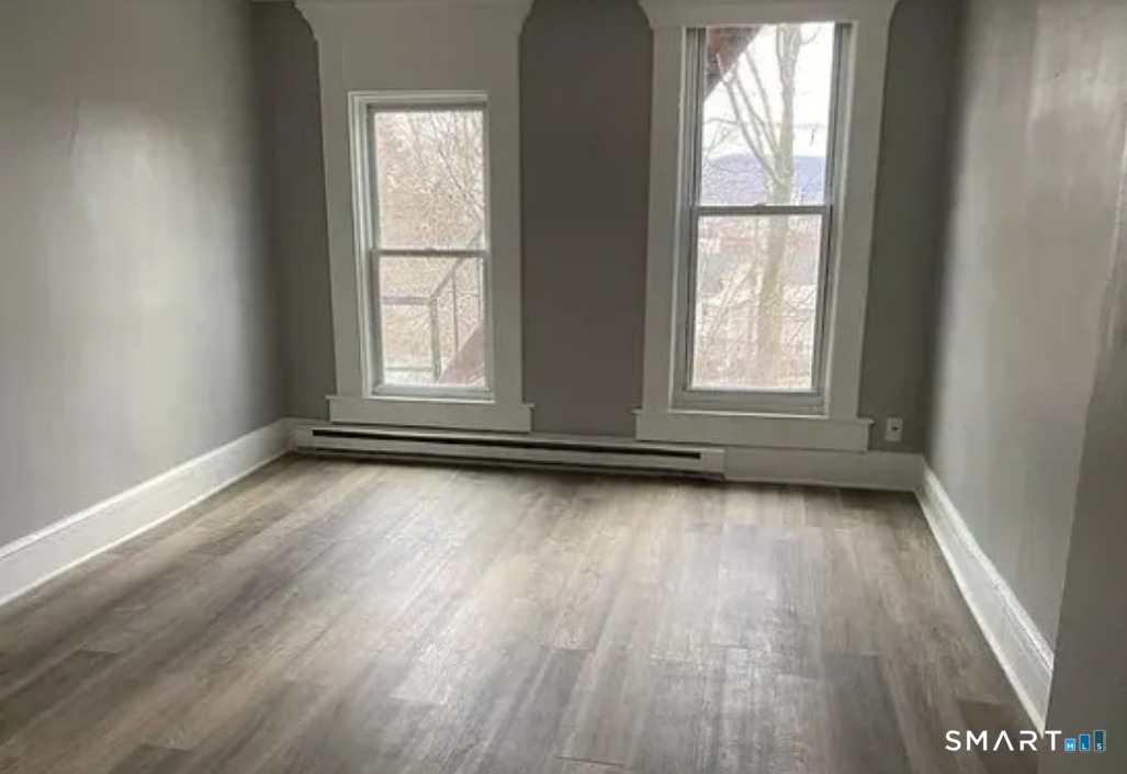 570-#3B Broad Street Meriden CT 06450