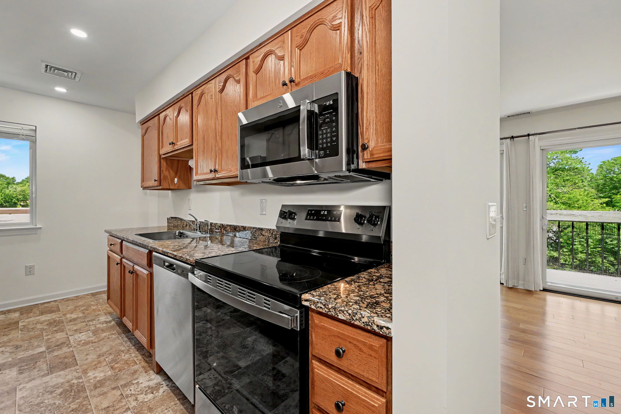 73 Riverside Avenue Stamford CT 06905
