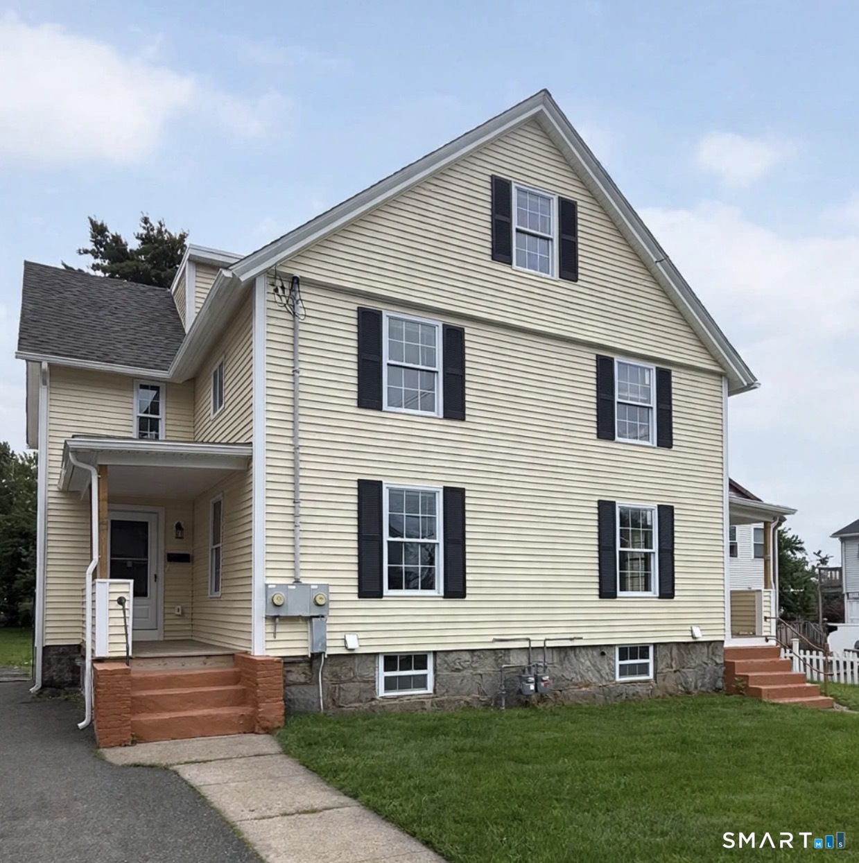 103 Willetts Avenue New London CT 06320