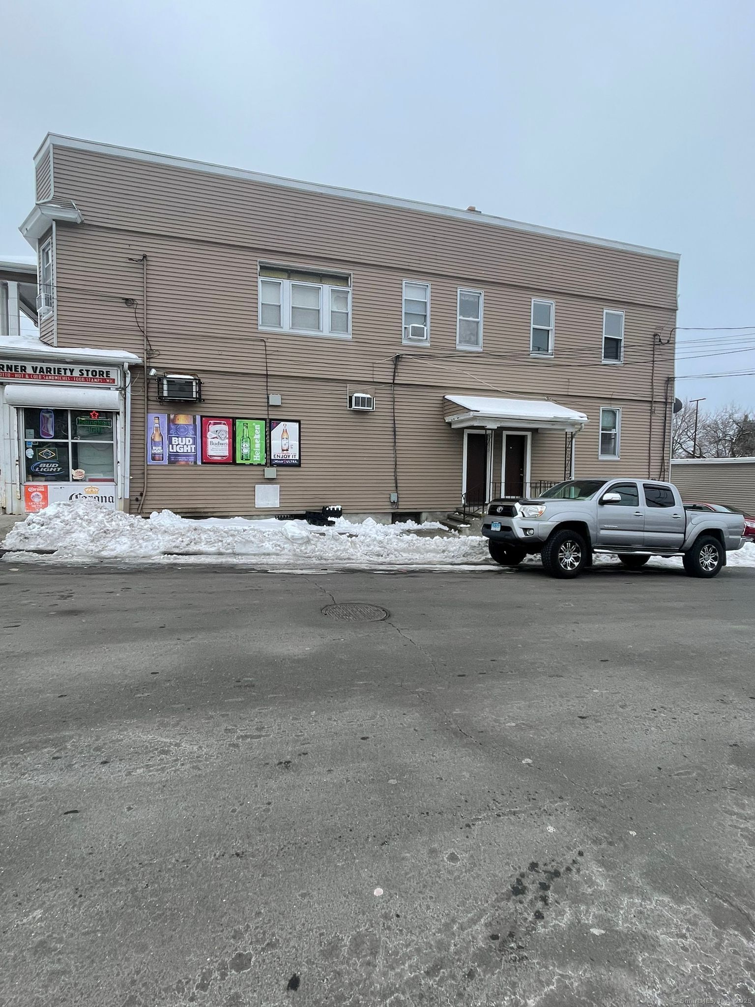 343 Wayne Street Bridgeport CT 06606