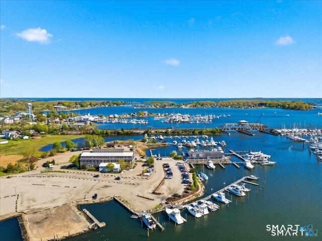60 Willow Street Stonington CT 06378