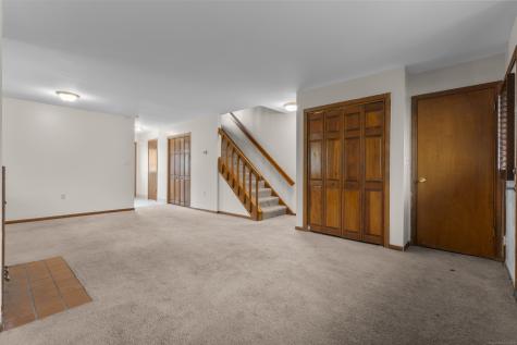 118 Hilltop Drive Simsbury CT 06089