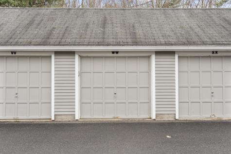 118 Hilltop Drive Simsbury CT 06089