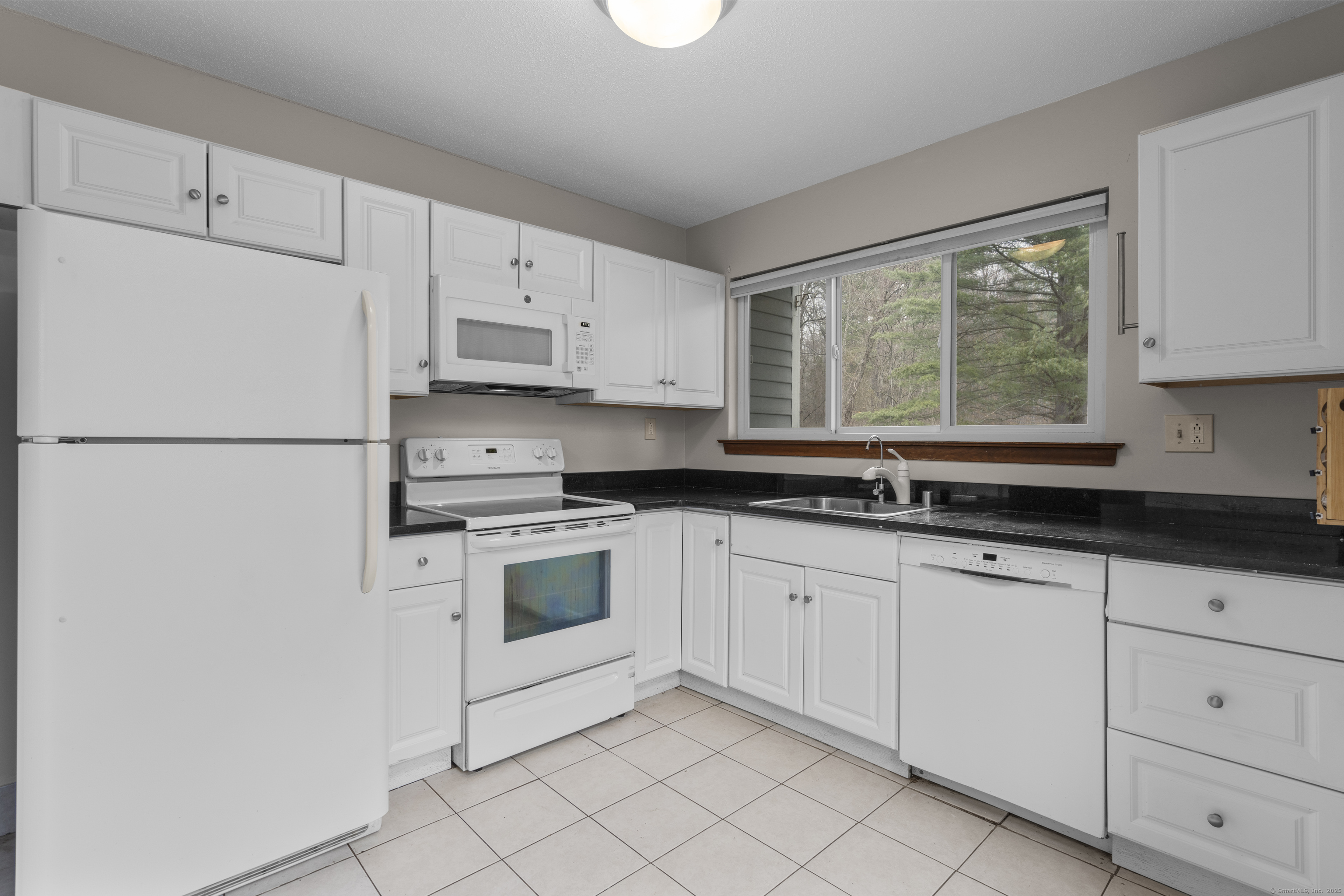 118 Hilltop Drive Simsbury CT 06089