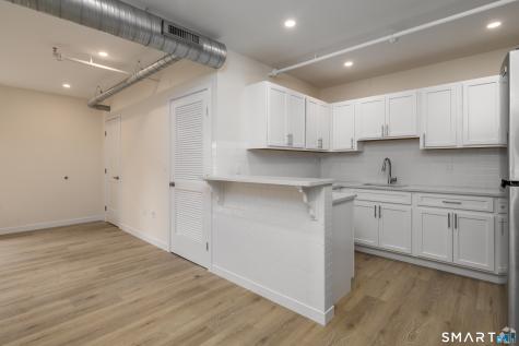 584 Main Street Middletown CT 06457