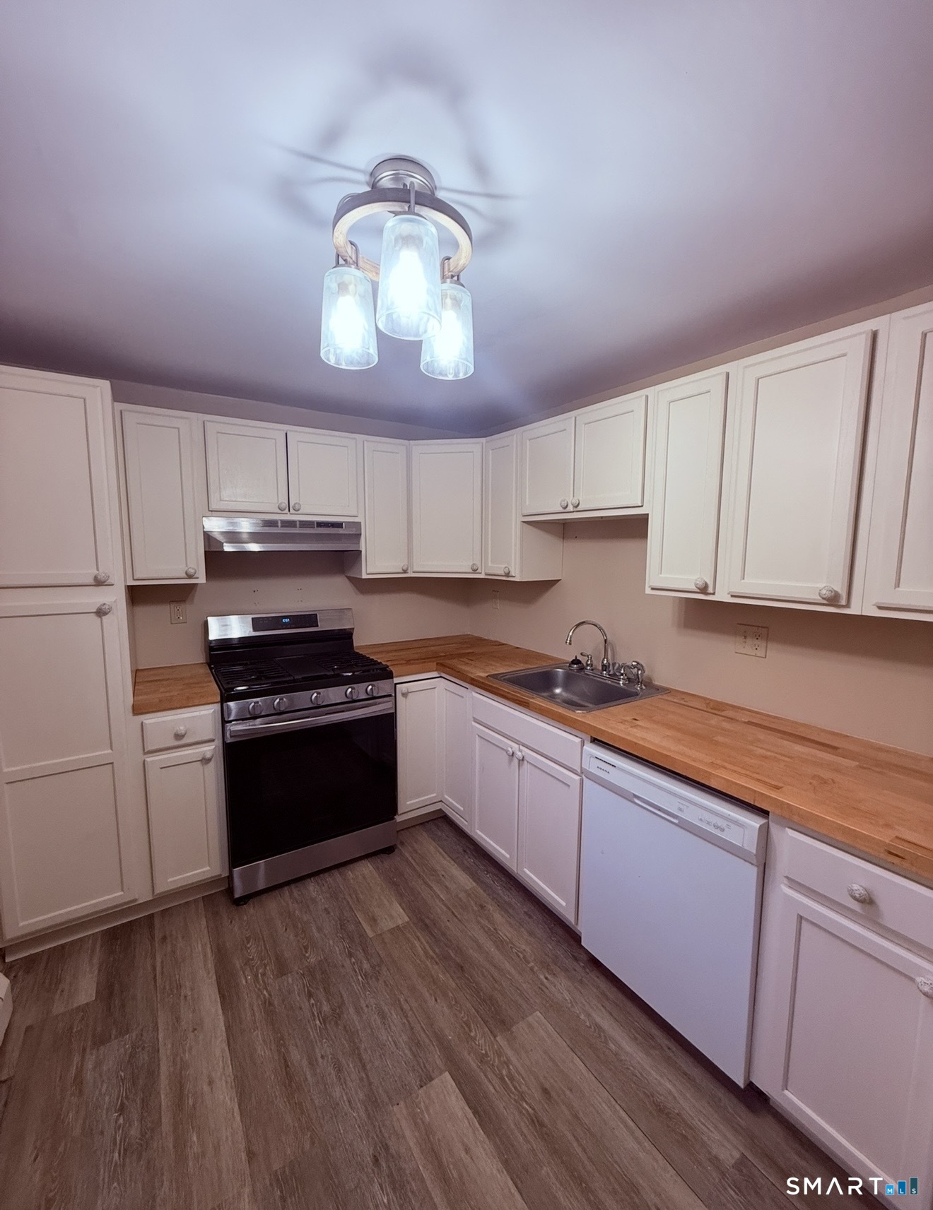 48 Churchill Drive Newington CT 06111